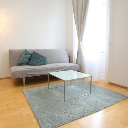 ウィーンDowntown Bliss Modern Retreat With Free Parking And Fast Internet 600 Mbitsアパートメント エクステリア 写真